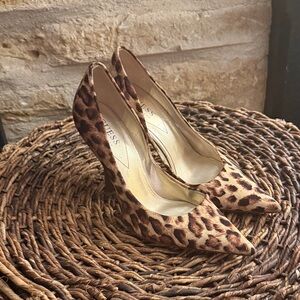 Guess Leopard Print Women's Heels Pumps dress shoes Sz 7